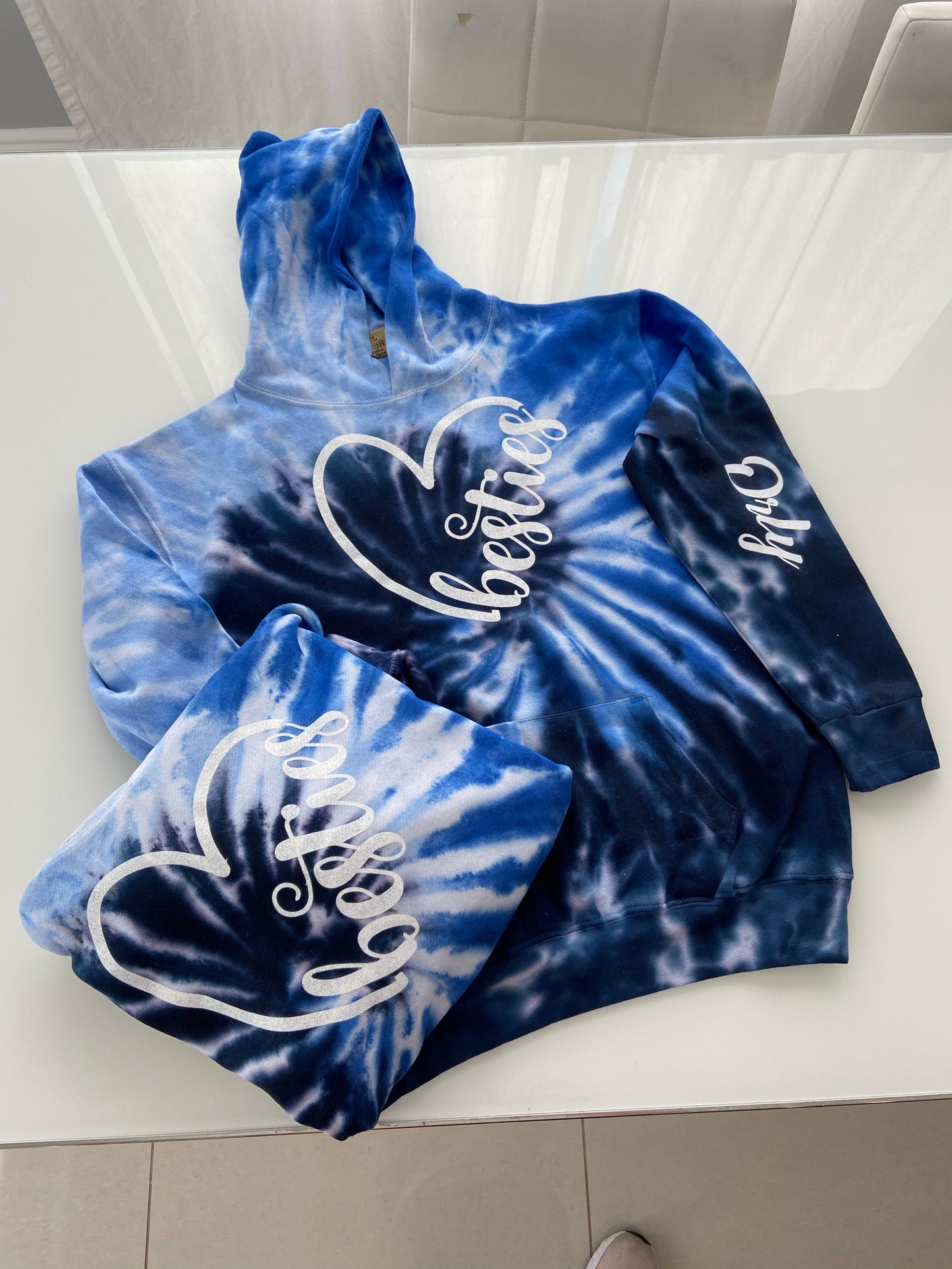 Hoodie Tie dye Besties Personalized